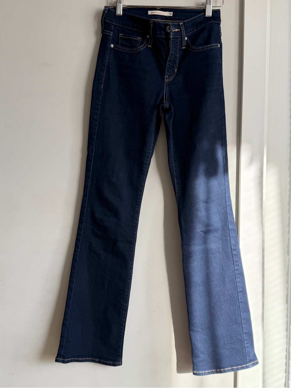 Levi’s 315 Shaping Bootcut Dark Indigo Jeans Size 25 – NWOT